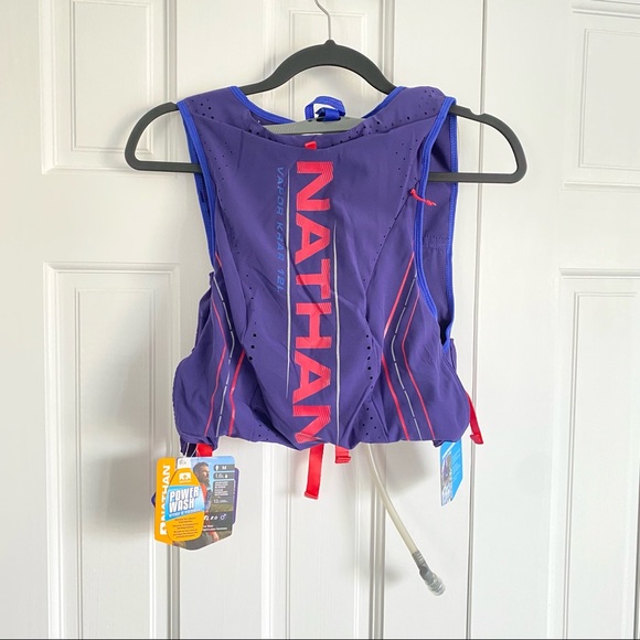 SOLD🛍Nathan VaporKrar 12L 2.0 Insulated Hydration Vest - Picture 6 of 11